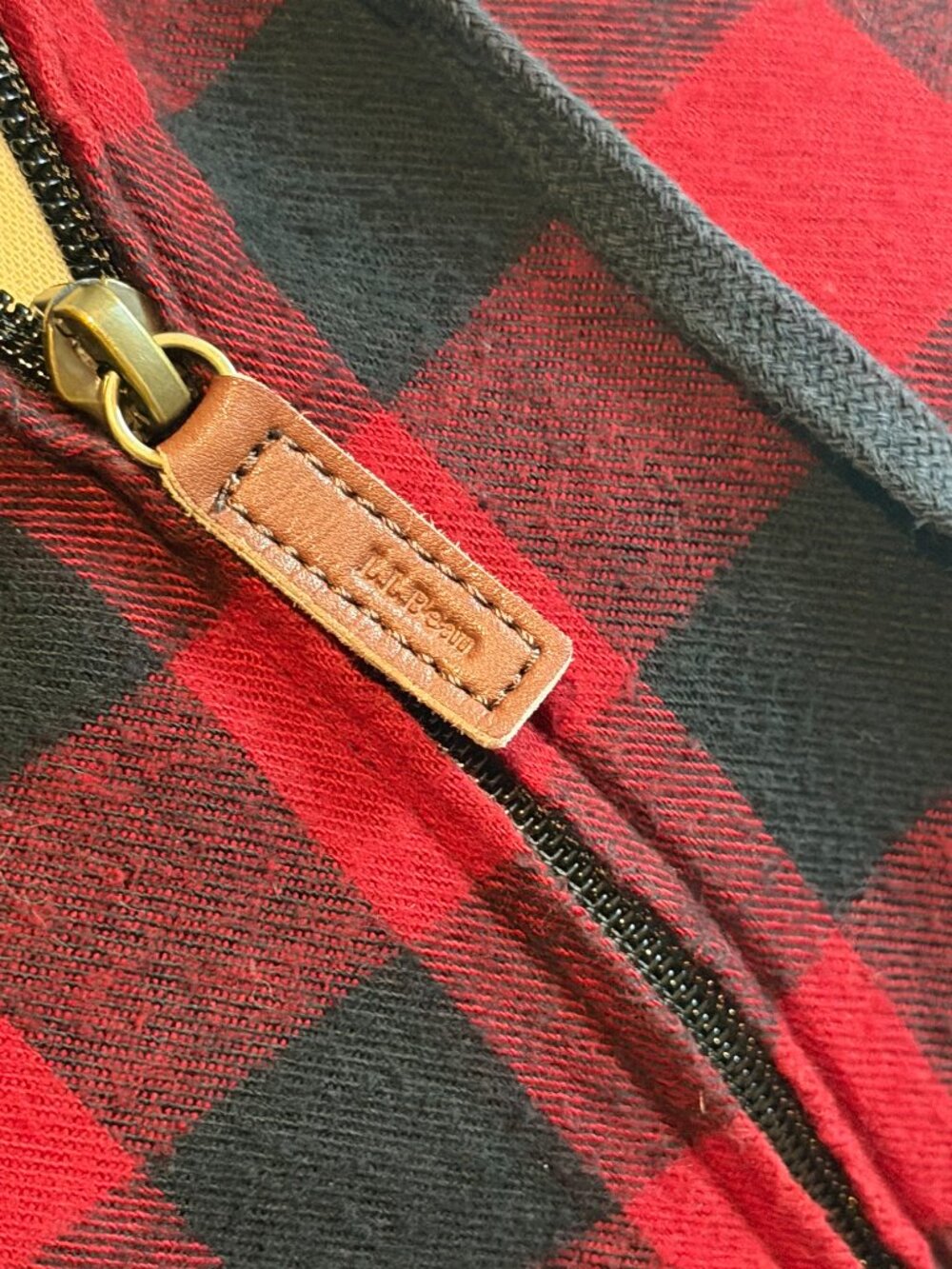 L.L. Bean Women's Red Buffalo Plaid Hooded Zip Shacket Jacket Size M - Picture 11 of 11